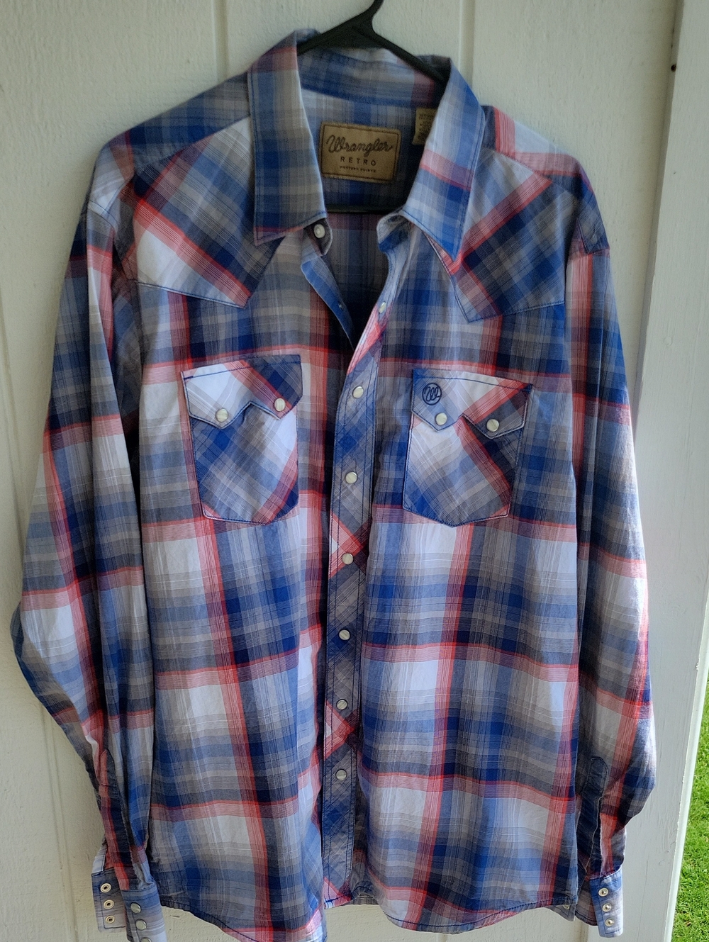 Wrangler Retro Blue and Red Plaid Button-Down Western Shirt